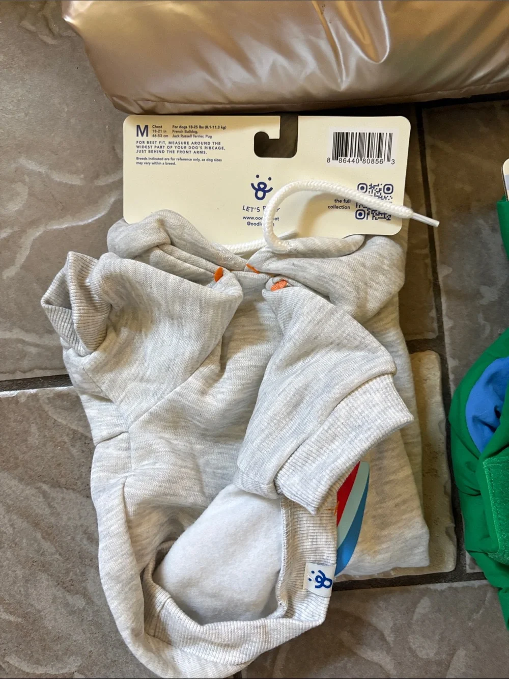 New lot five dog coats, dog clothing size medium 18 to 25 pounds